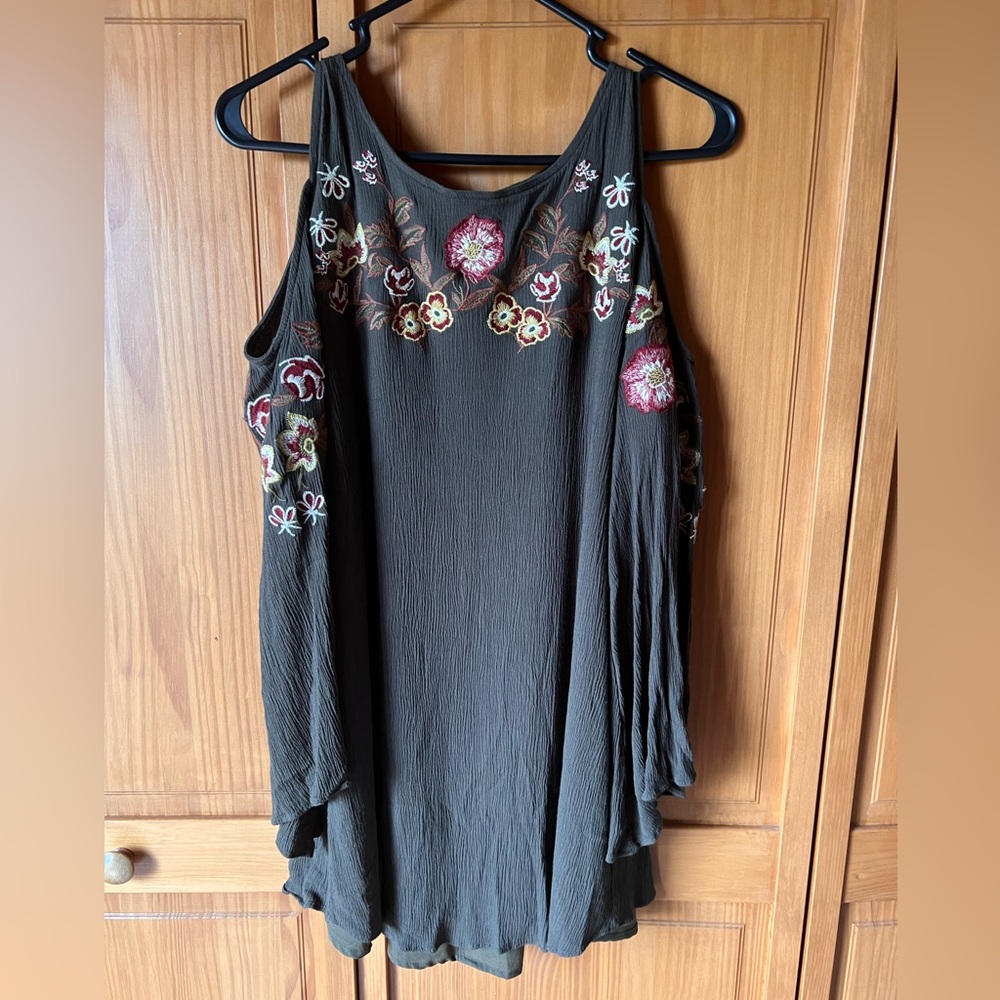 Umgee Cold Shoulder Floral Embroidered Bohemian Top